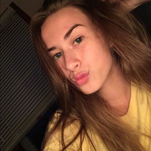 Meet your Posher, Ashli